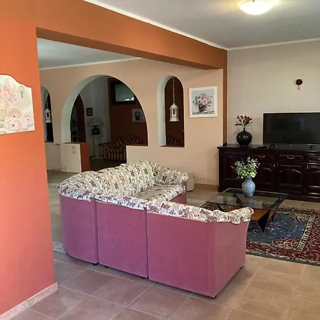 بيت للعطل Zagara